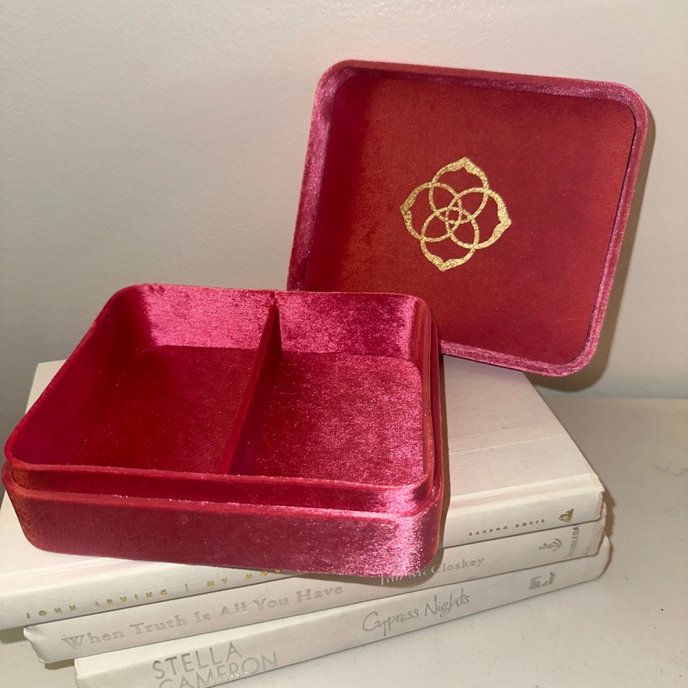 Kendra Scott Velvet Jewelry Organizer Box - pink